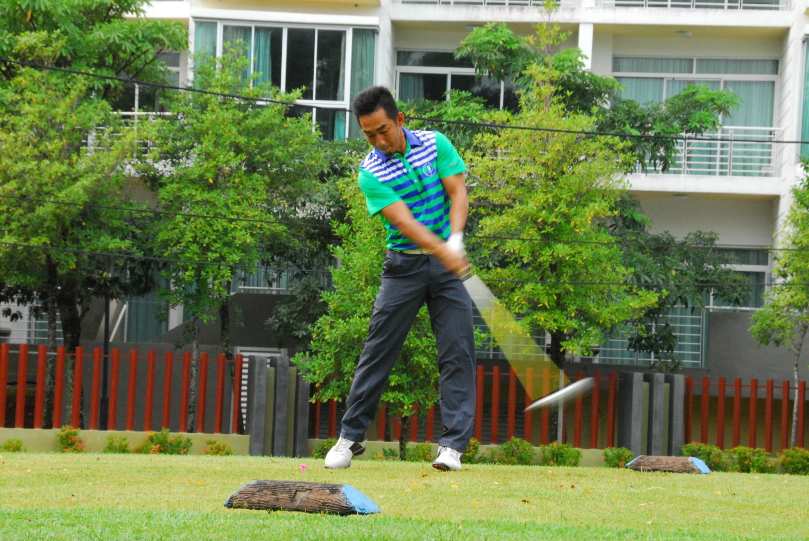 PRO15 157 GOLF DSC 0224.JPG